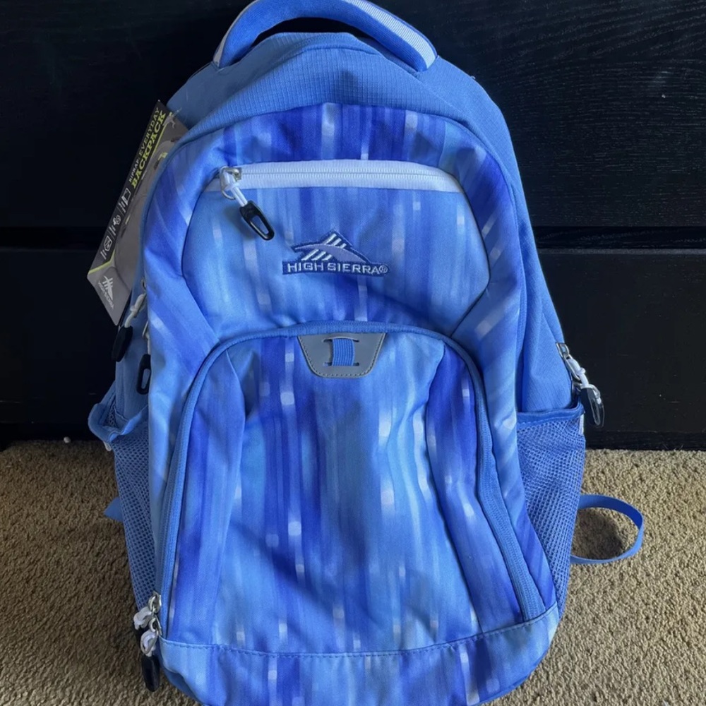 NEW HIGH SIERRA BACKPACK SCHOOL CAMPING PADDED FITS 15" LAPTOP ADJUSTABLE STRAPS